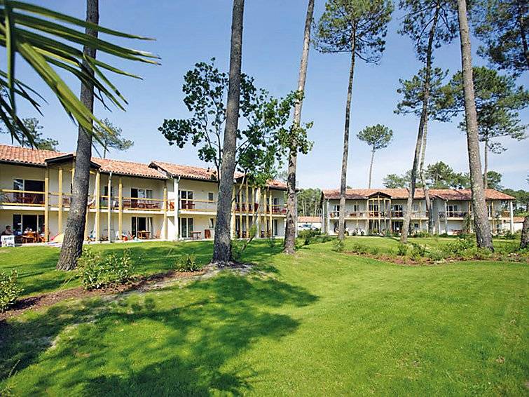 Photo of Buildings in Ondres