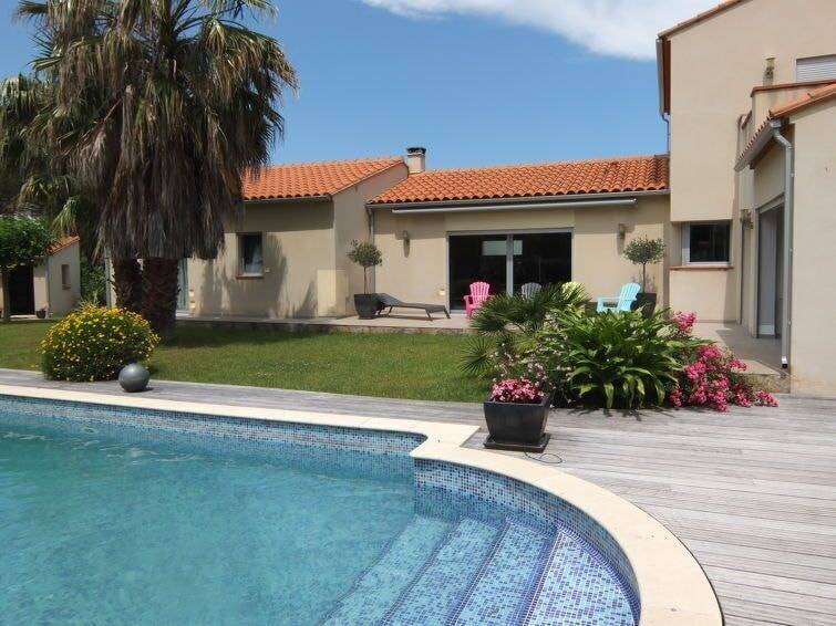 Photo of Outdoor in Saint-Genis