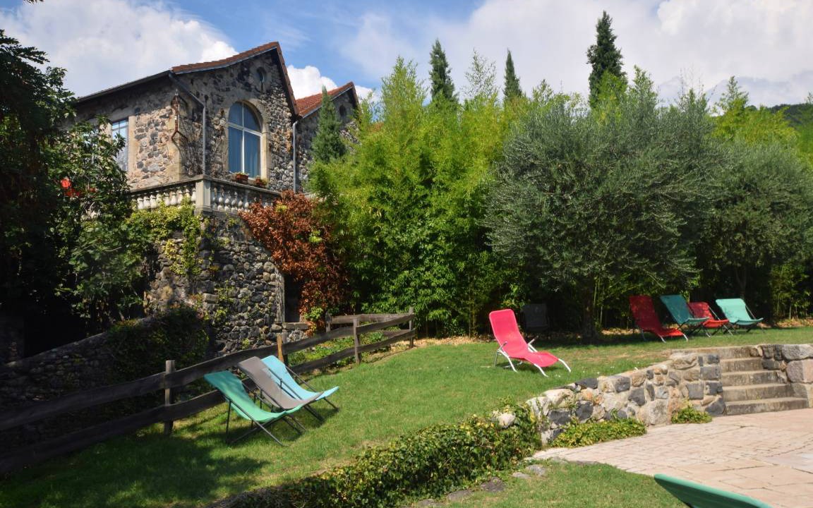 Photo of Buildings in Pont-de-Labeaume