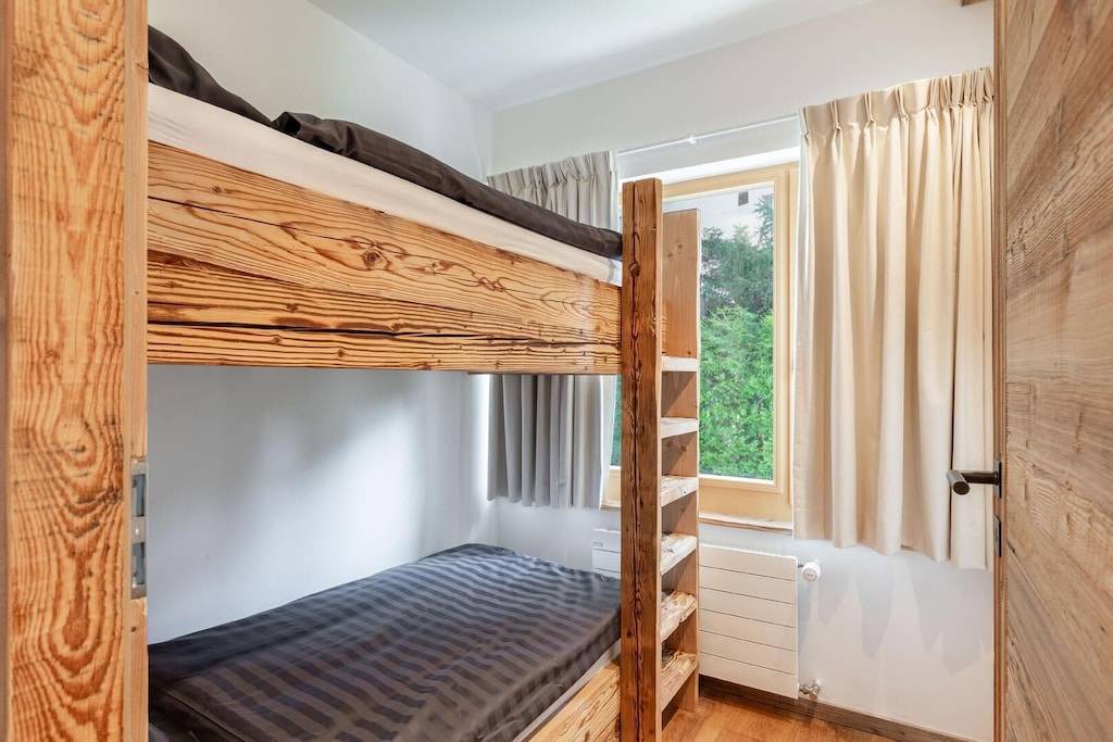 Photo of Bedroom in Lens