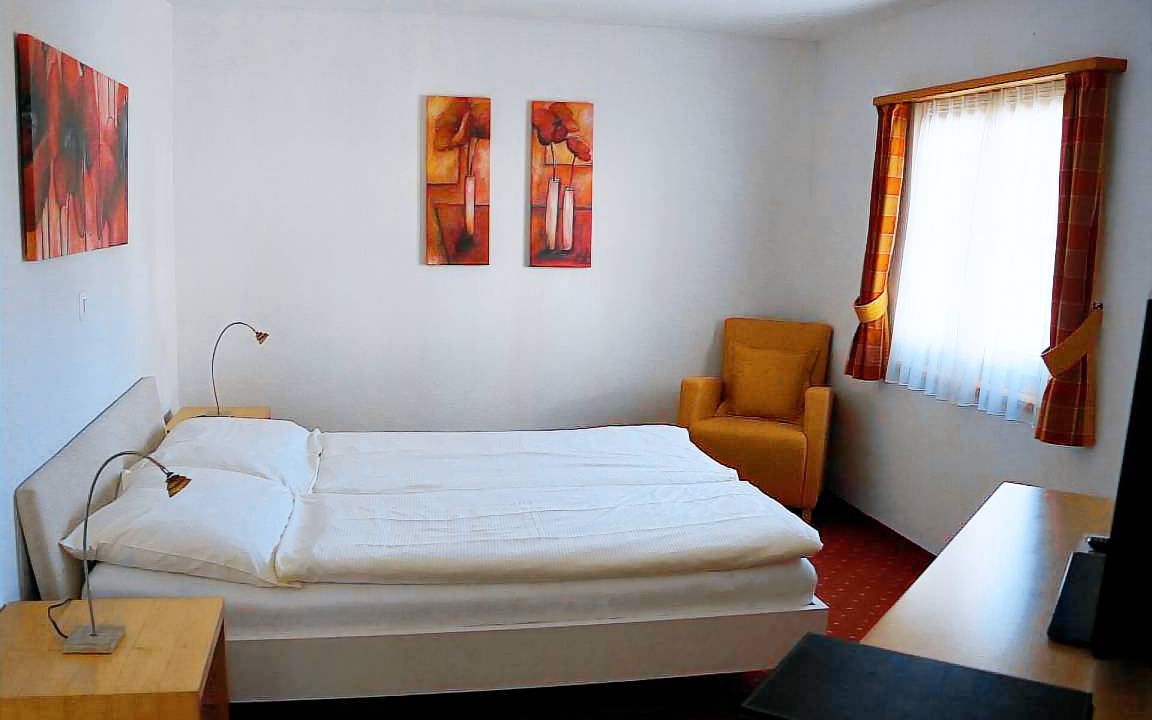 Photo of Bedroom in Zuoz