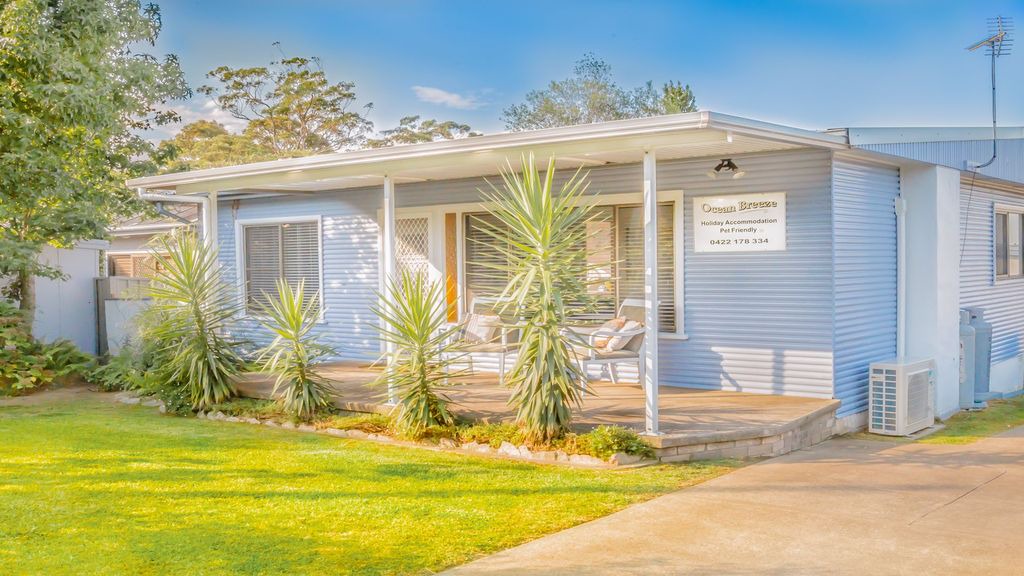 Photo of Buildings in Huskisson