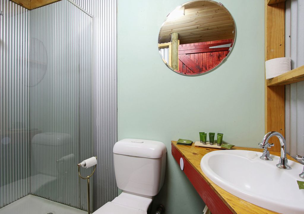 Photo of Bathroom in Smoko