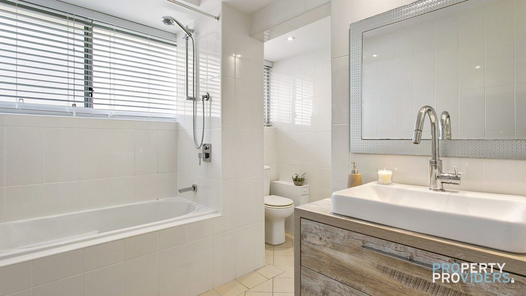 Photo of Bathroom in Queenscliff