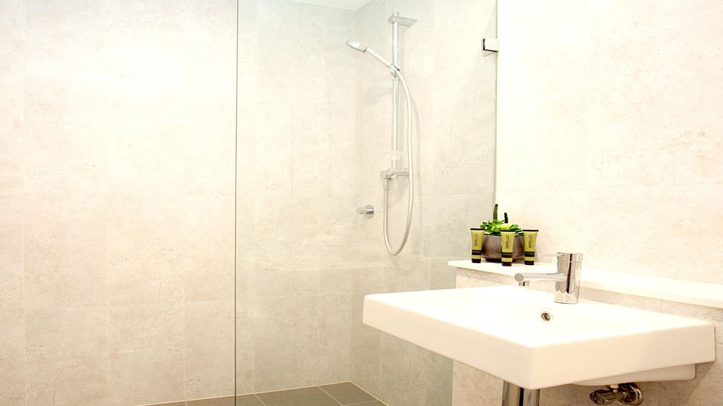 Photo of Bathroom in Crows Nest