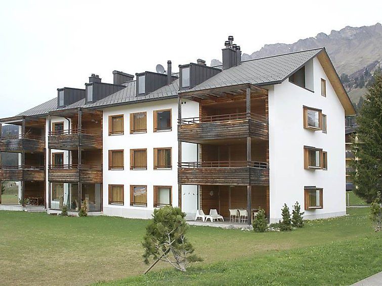 Photo of Buildings in Parpan