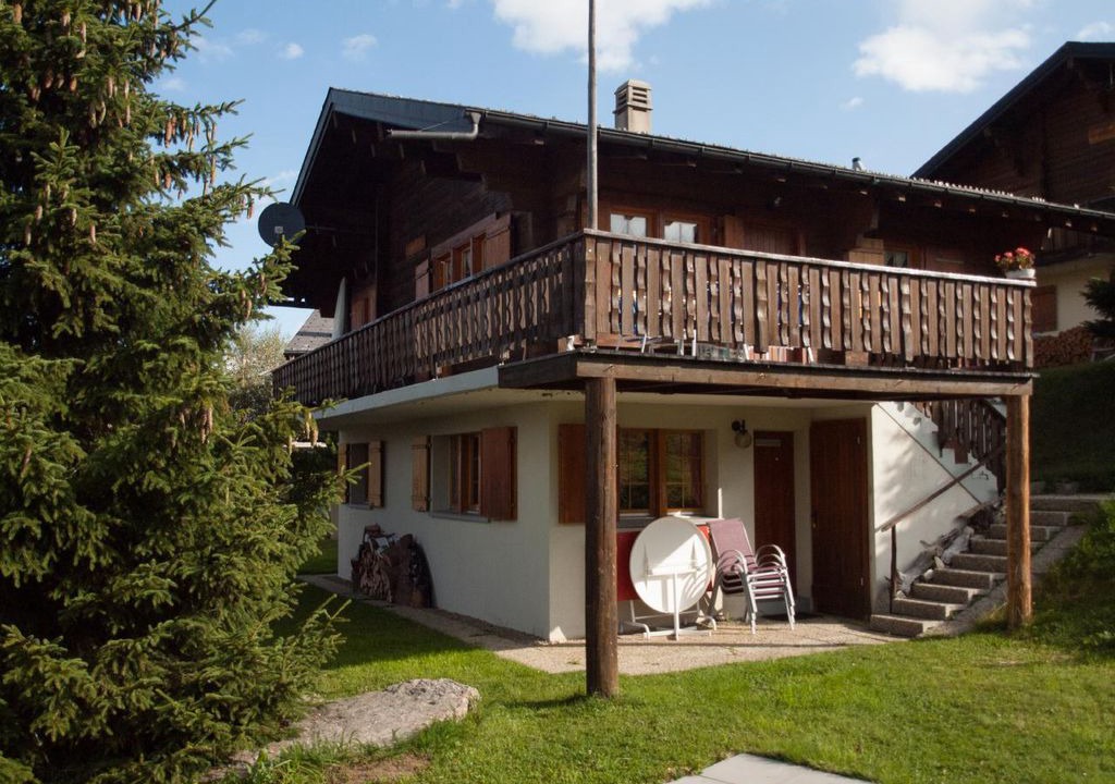 Photo of Buildings in Rosswald