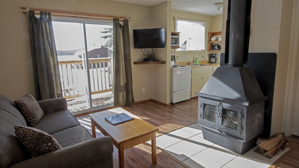 Photo of Livingroom in Lake of Bays