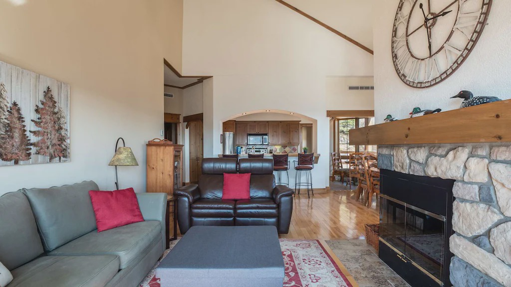 Photo of Livingroom in Mont-Tremblant