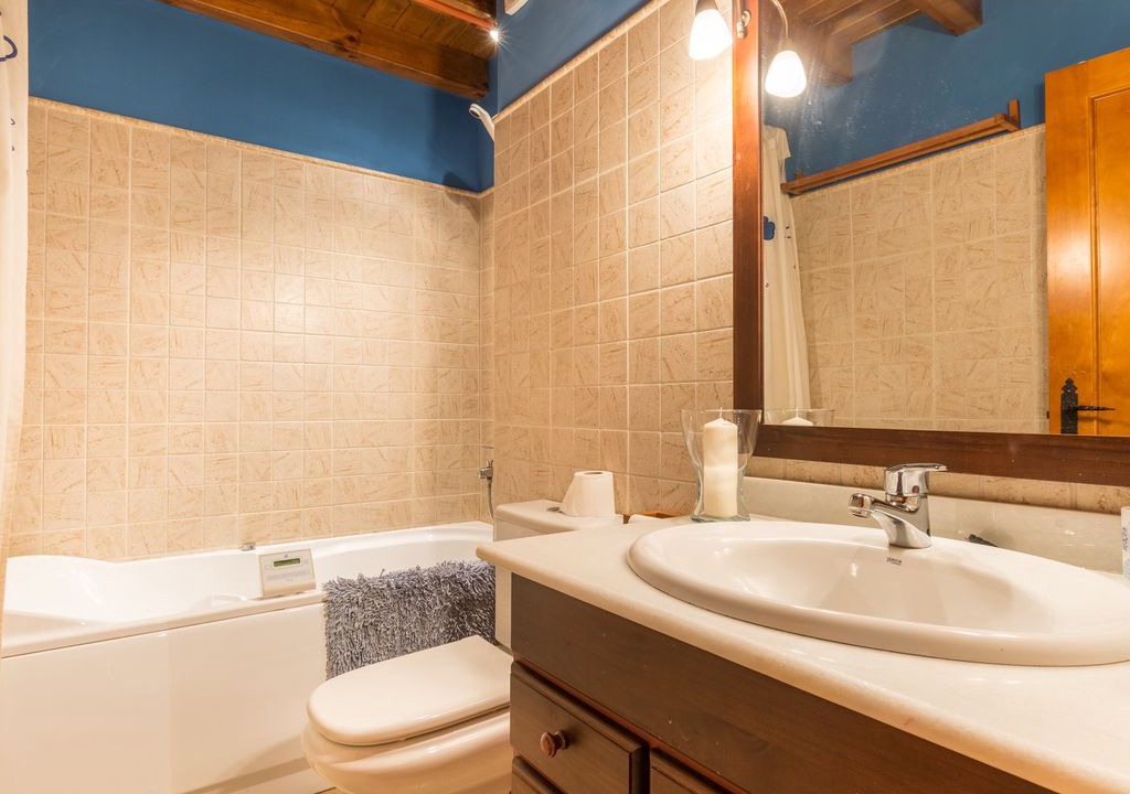 Photo of Bathroom in Roni