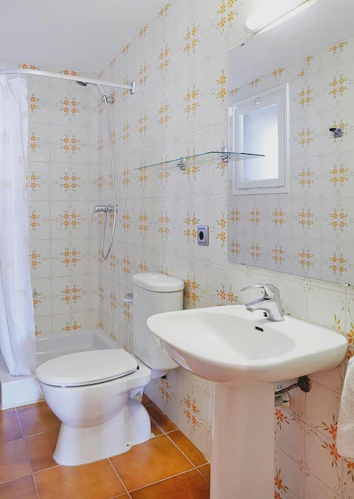 Photo of Bathroom in Pals