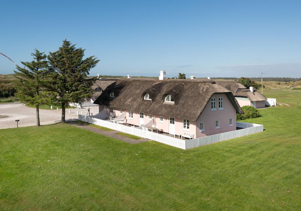 Photo of Buildings in Skram