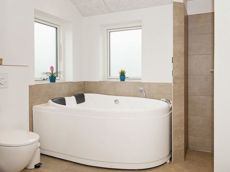 Photo of Bathroom in Tversted