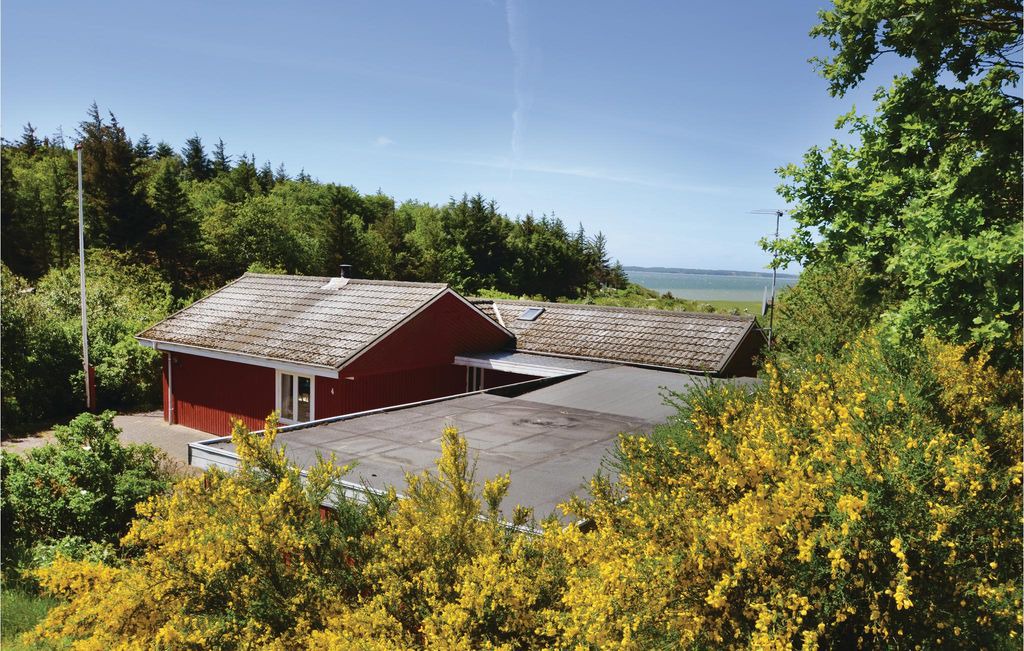 Photo of Buildings in Lihme