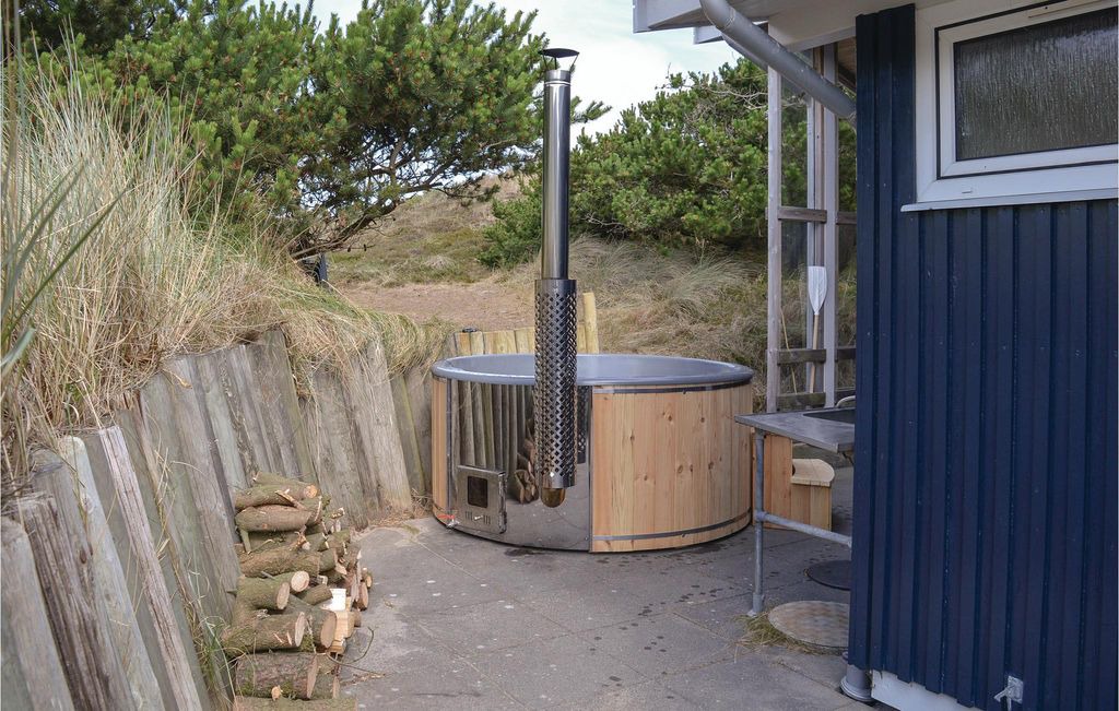 Photo of Others in Houvig Strand