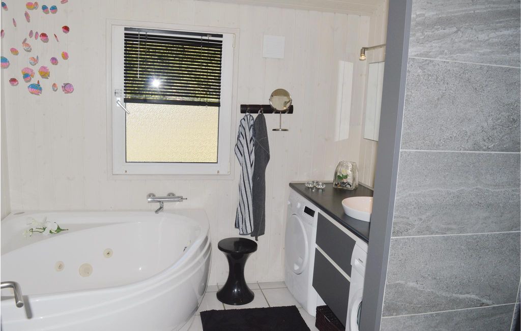 Photo of Bathroom in Skram