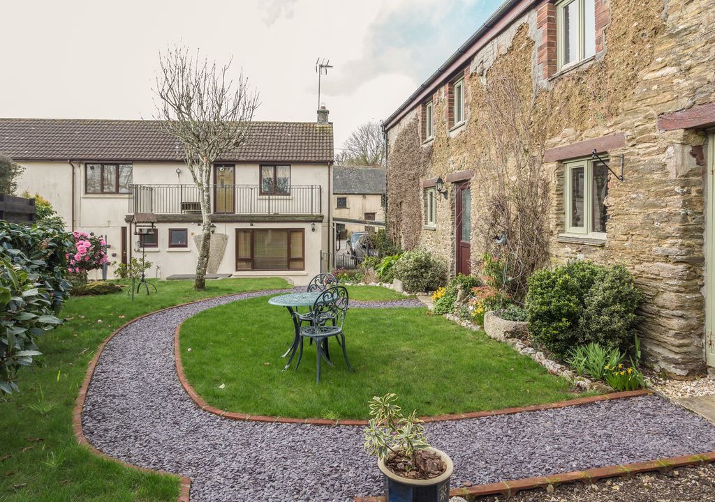 Photo of Buildings in Lanreath