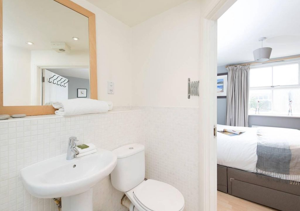 Photo of Bathroom in Hackney Central