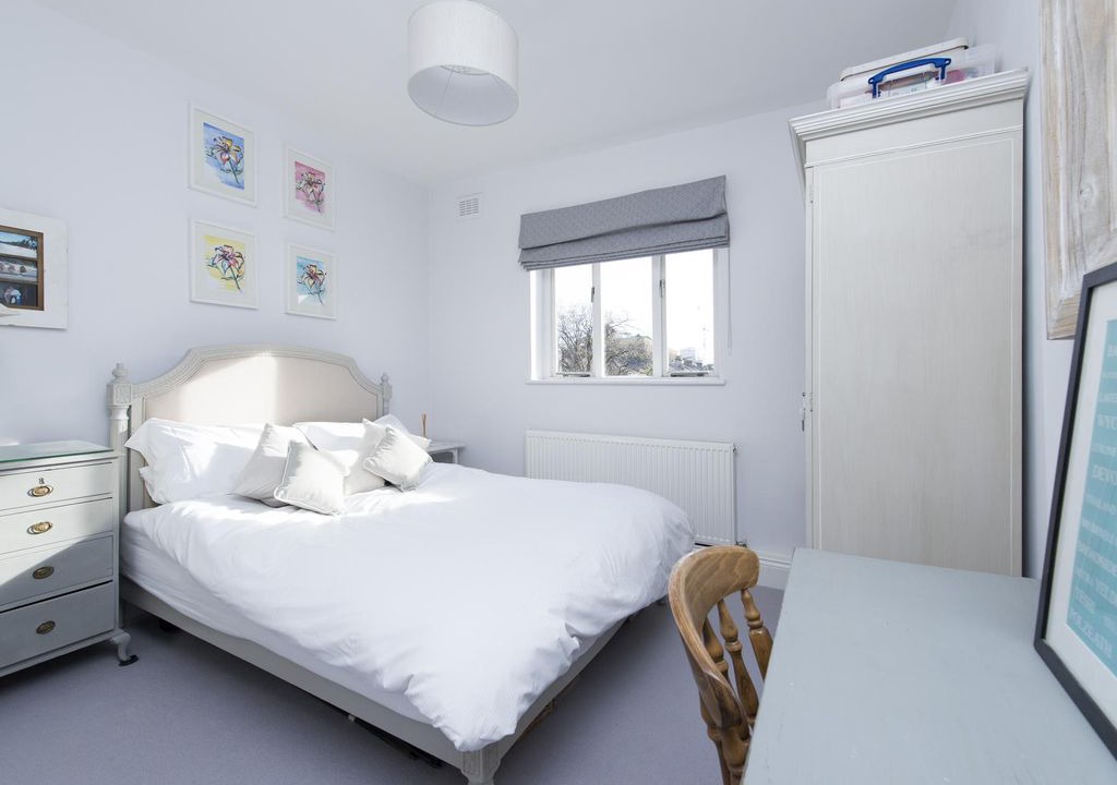 Photo of Bedroom in Sands End