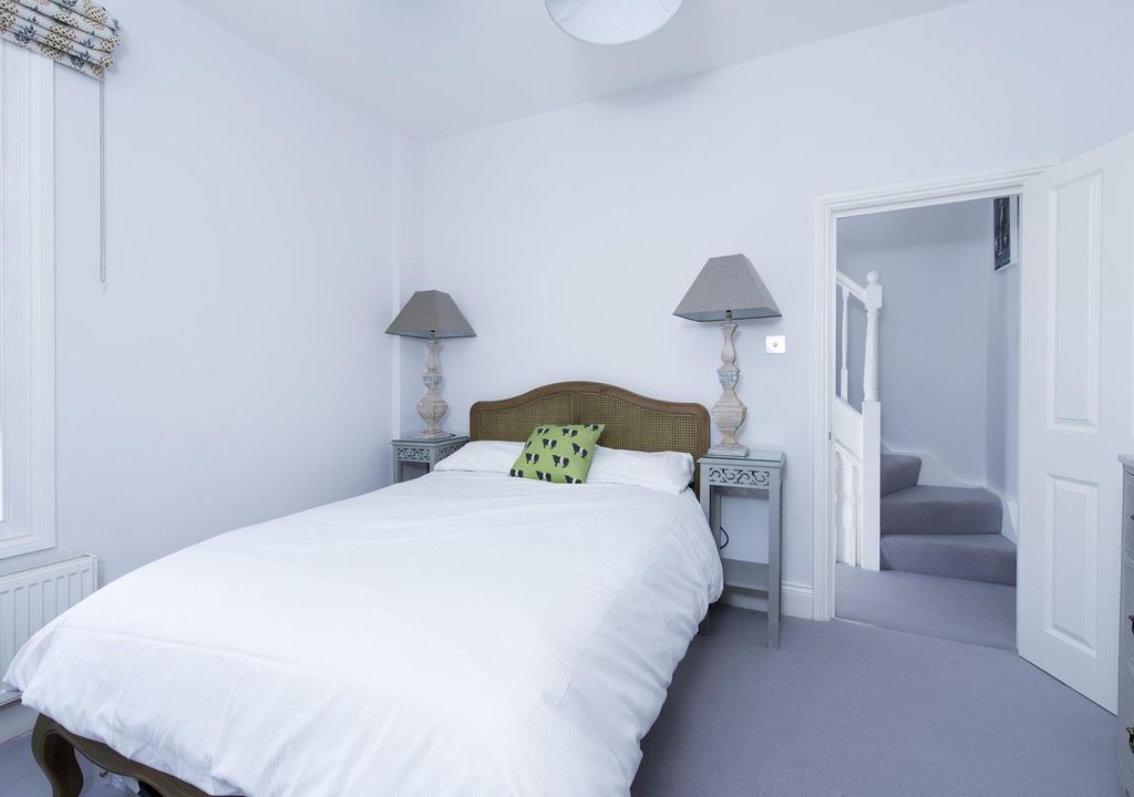 Photo of Bedroom in Sands End