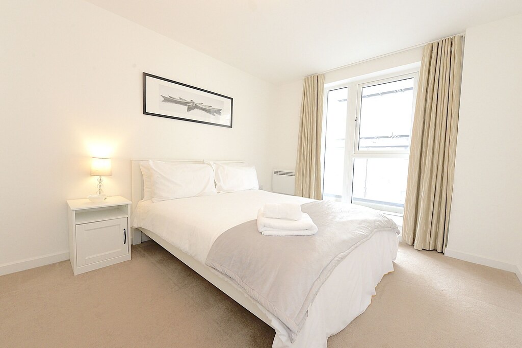 Photo of Bedroom in Woking