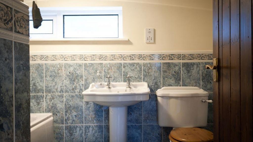 Photo of Bathroom in Chapel Stile