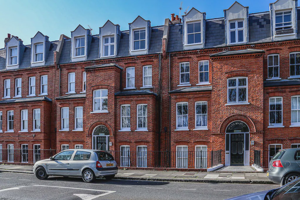 Photo of Buildings in Askew