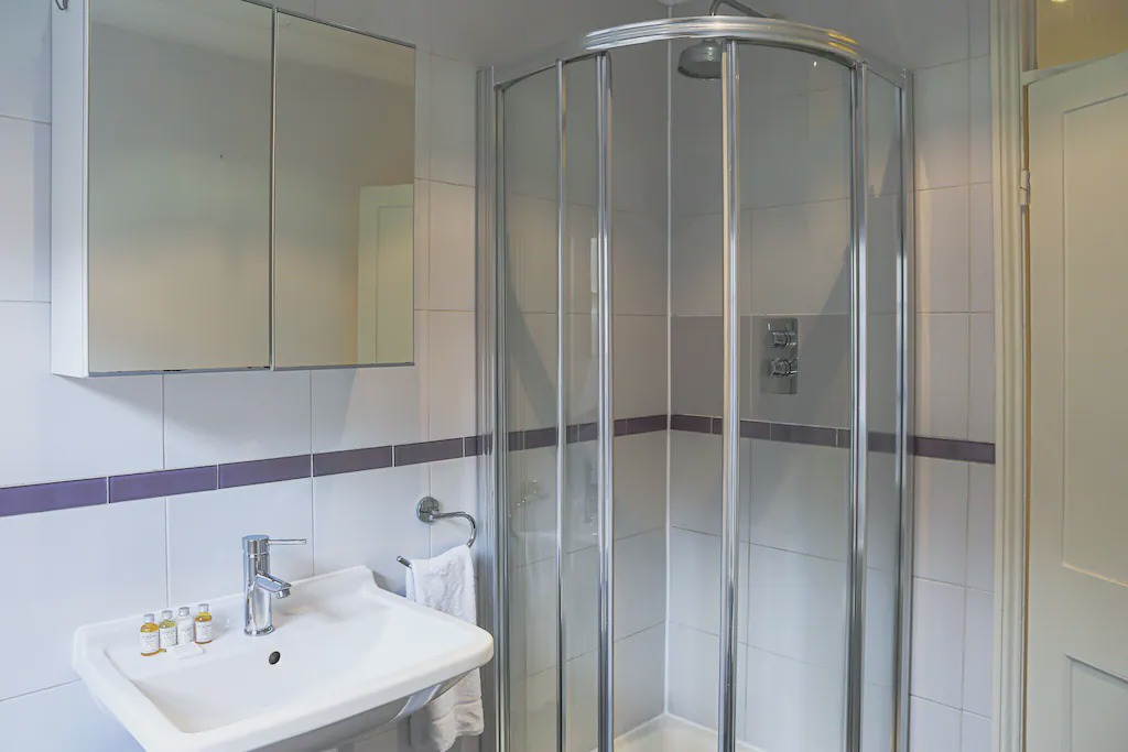 Photo of Bathroom in Askew