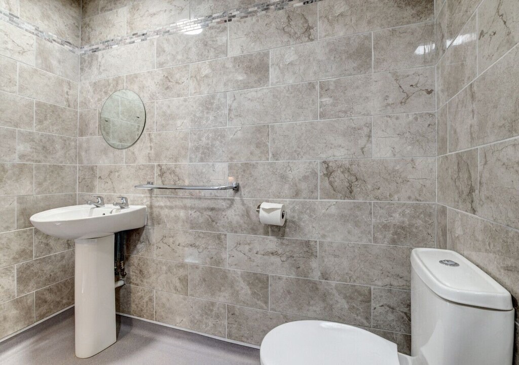 Photo of Bathroom in Babbacombe