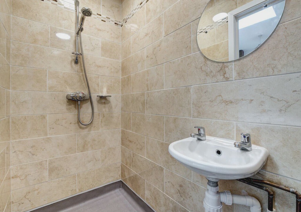 Photo of Bathroom in Babbacombe