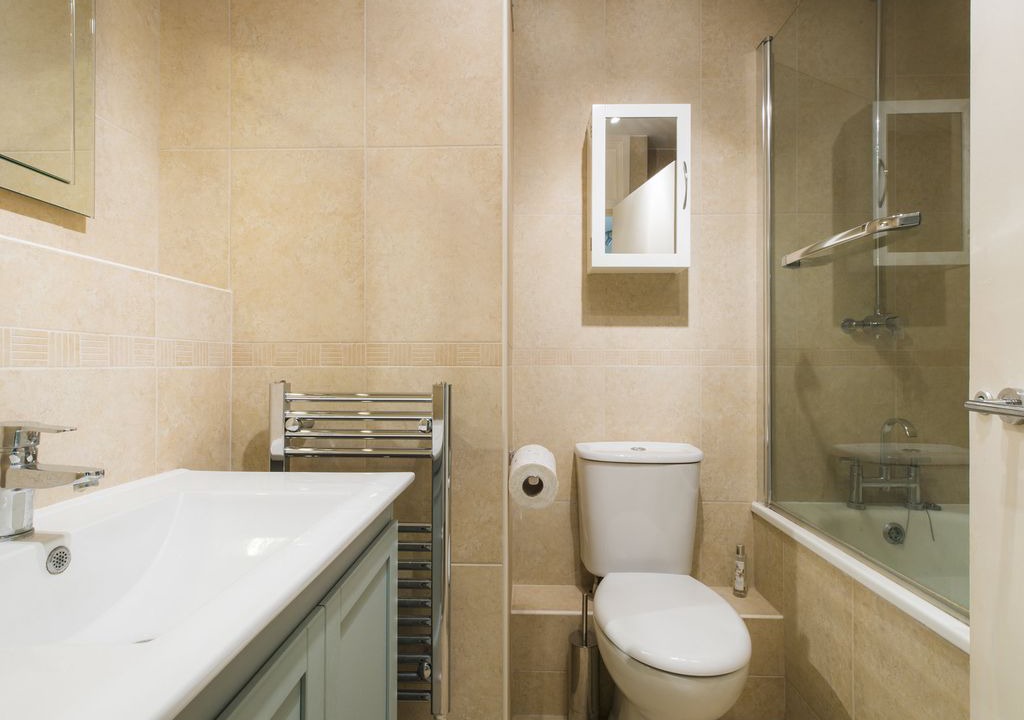 Photo of Bathroom in Queenhithe