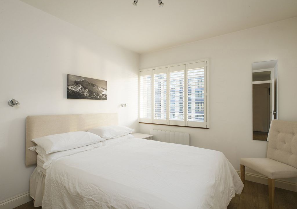 Photo of Bedroom in Queenhithe