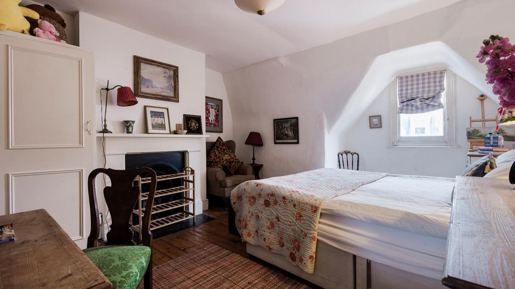 Photo of Bedroom in Town