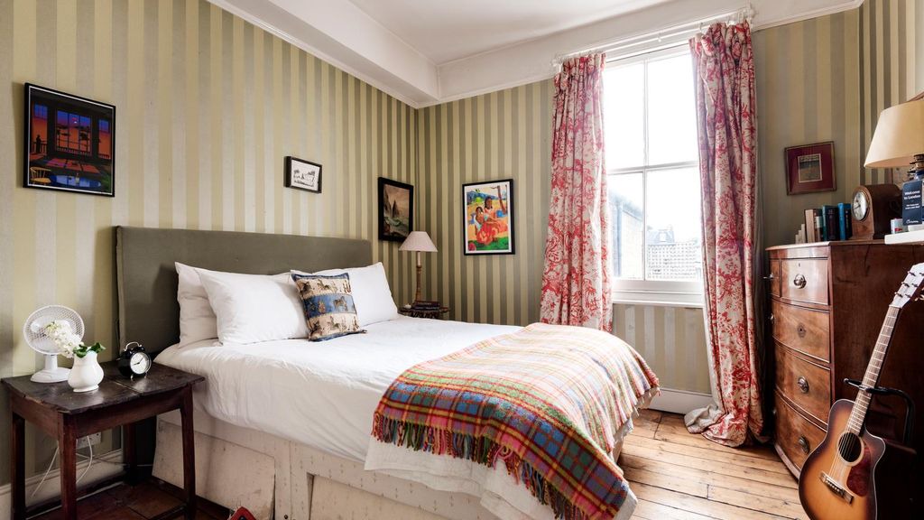 Photo of Bedroom in Town