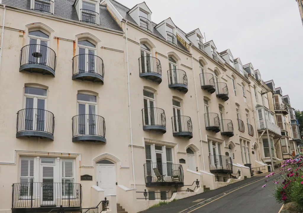 Photo of Buildings in Hele