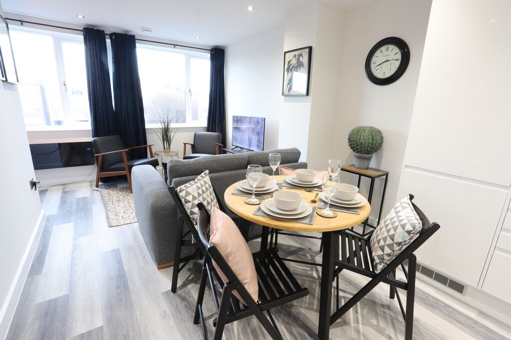 Photo of Livingroom in Sheldon