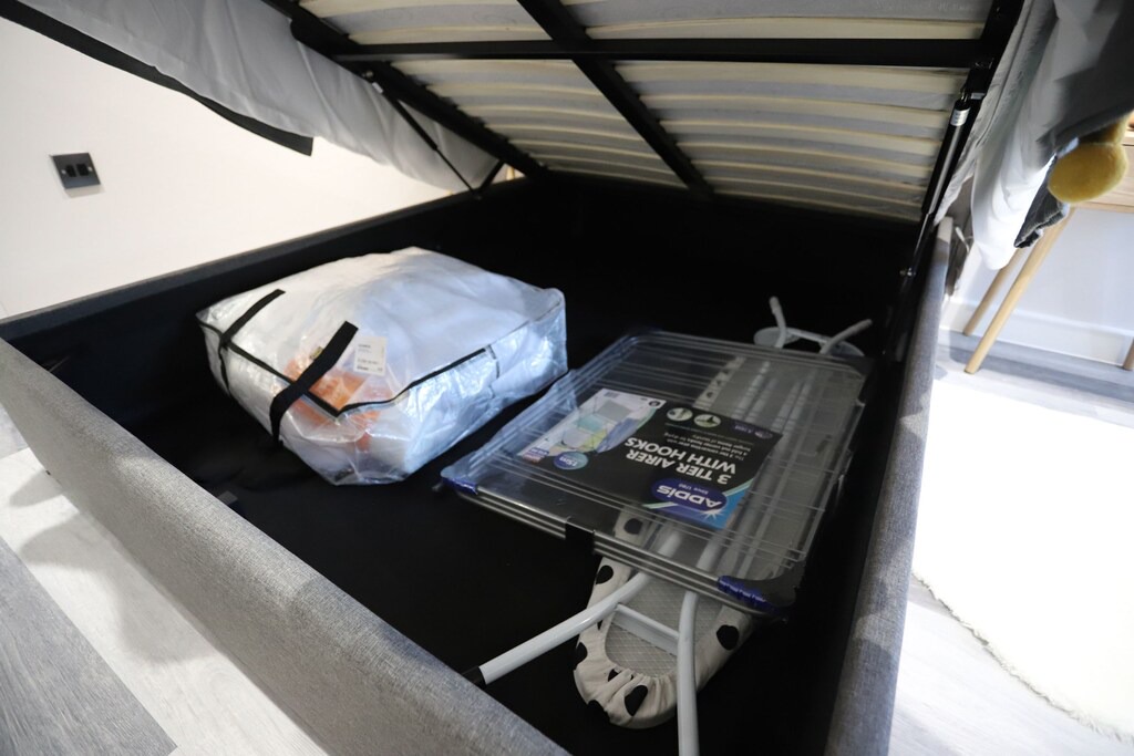 Photo of Others in Sheldon