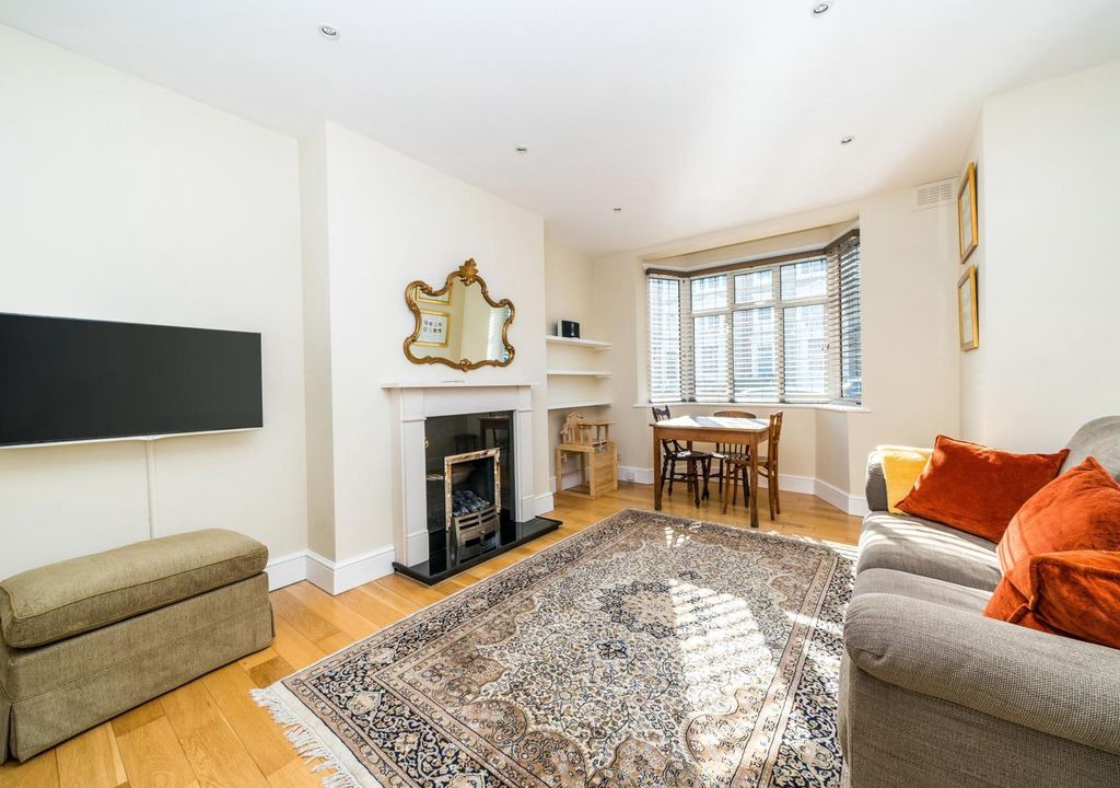 Photo of Livingroom in St. Margarets and North Twickenham