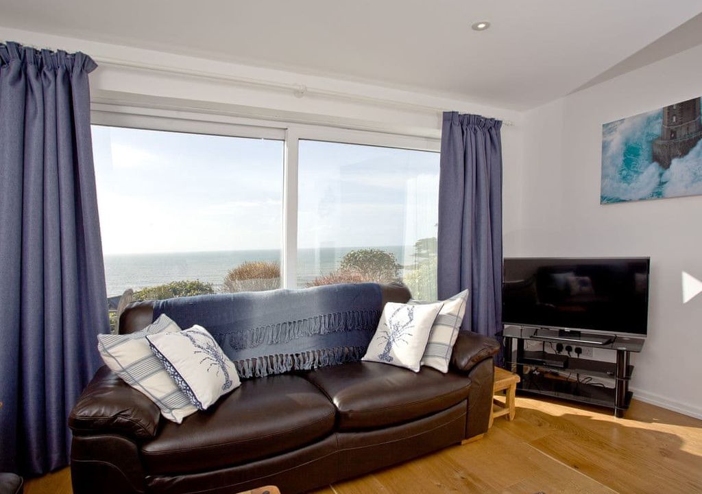 Photo of Livingroom in Downderry