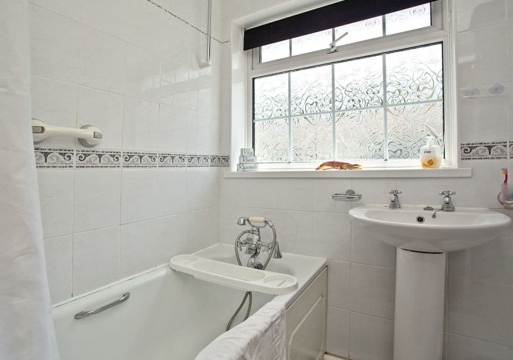 Photo of Bathroom in Portreath