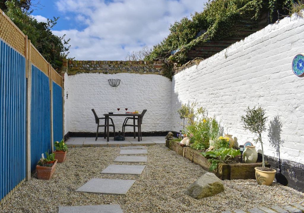 Photo of Others in Sandwich