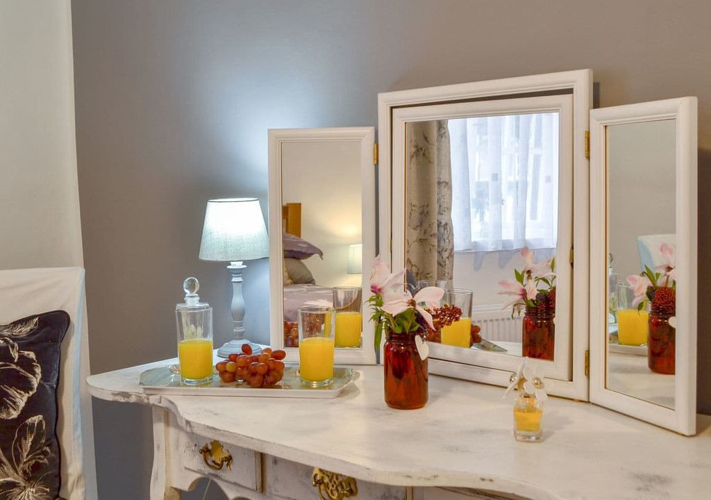 Photo of Others in Sandwich