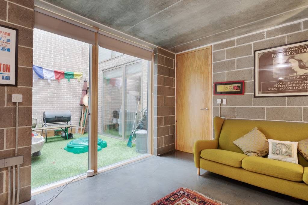 Photo of Livingroom in Homerton