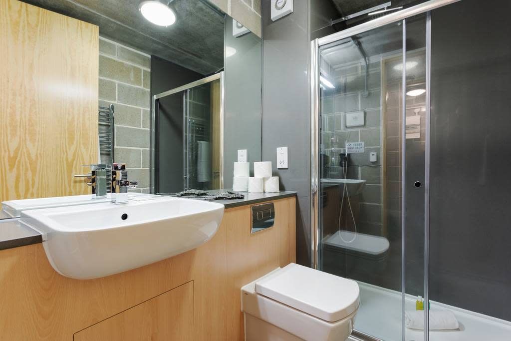 Photo of Bathroom in Homerton