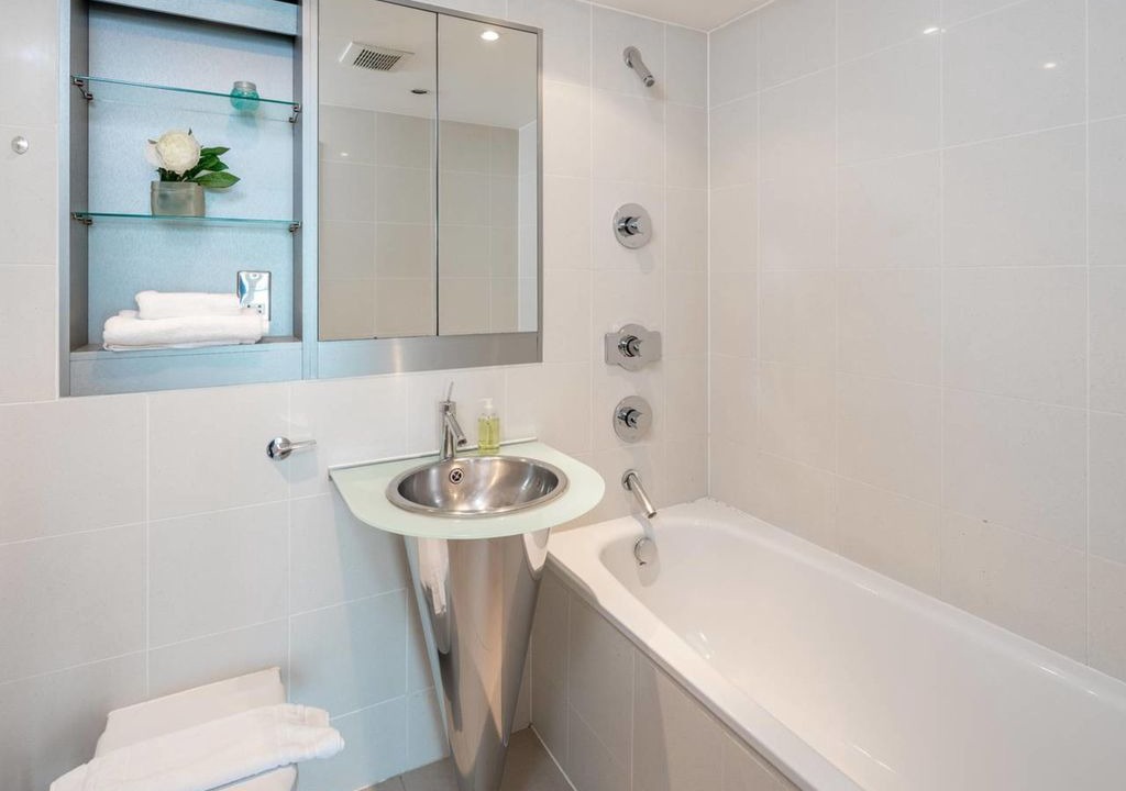 Photo of Bathroom in Wapping