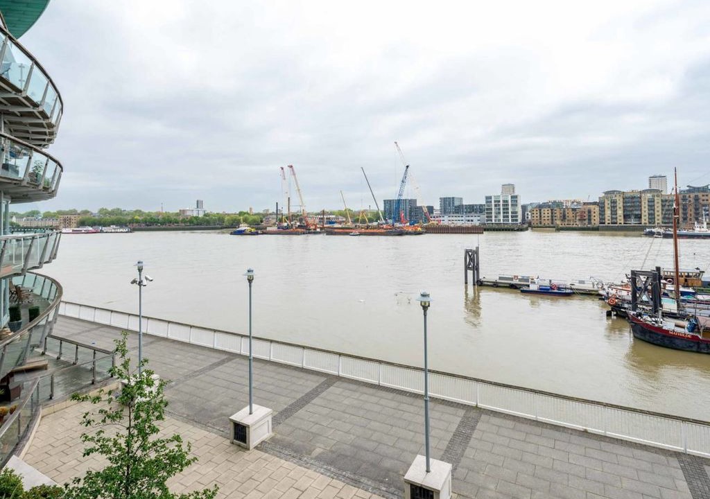 Photo of Others in Wapping