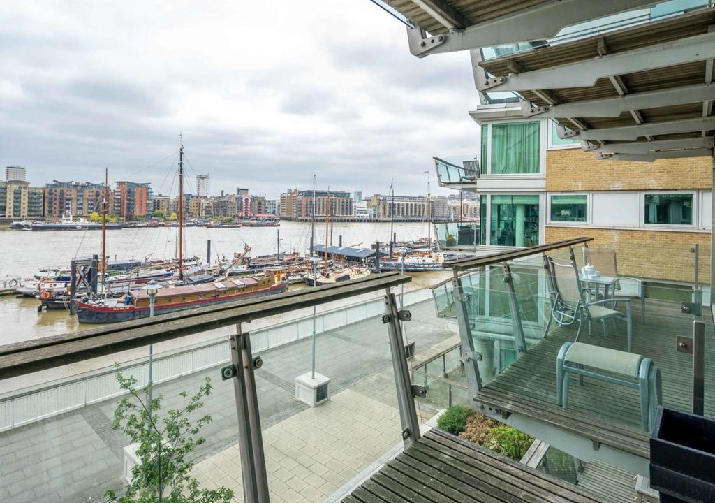 Photo of Others in Wapping