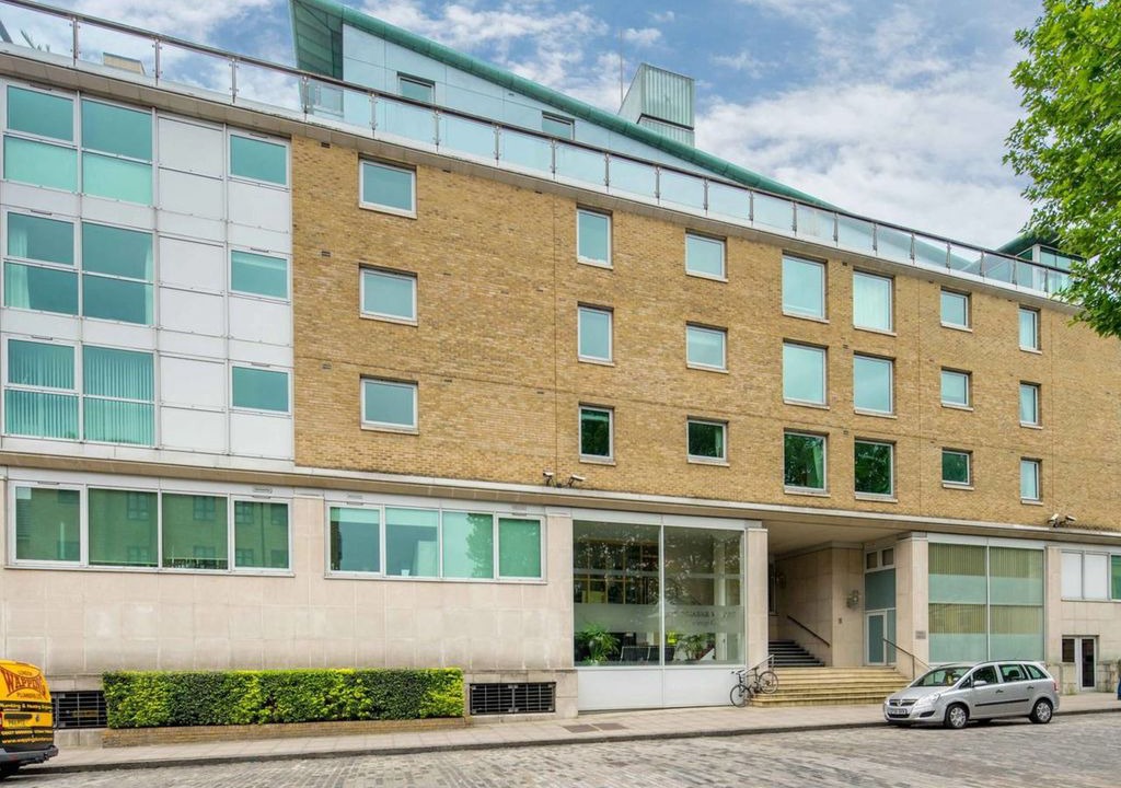 Photo of Buildings in Wapping