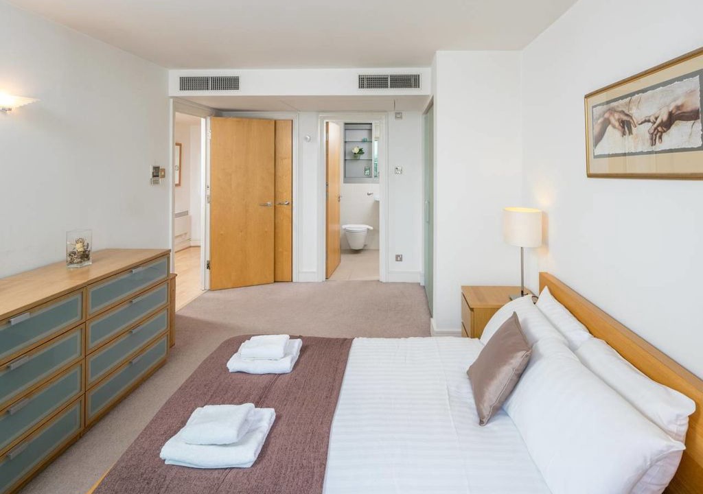 Photo of Others in Wapping