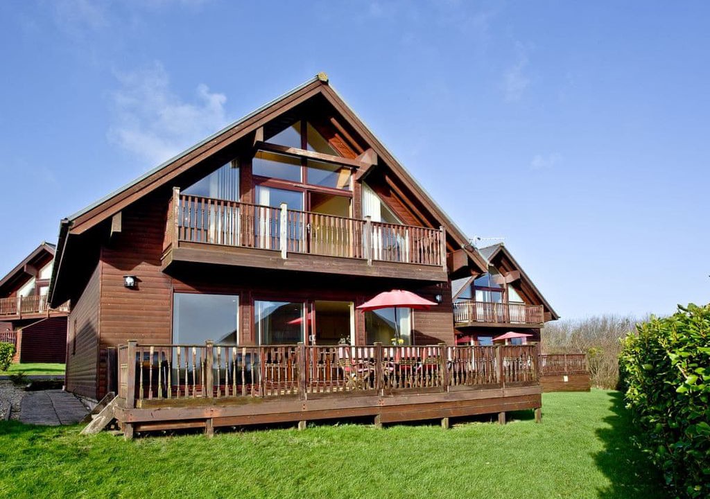 Photo of Buildings in Winnard's Perch